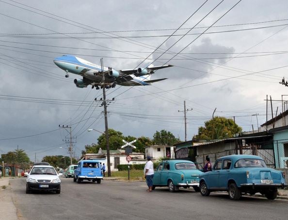 Obama à Cuba : la photo d'Air Force One qui restera dans l'histoire