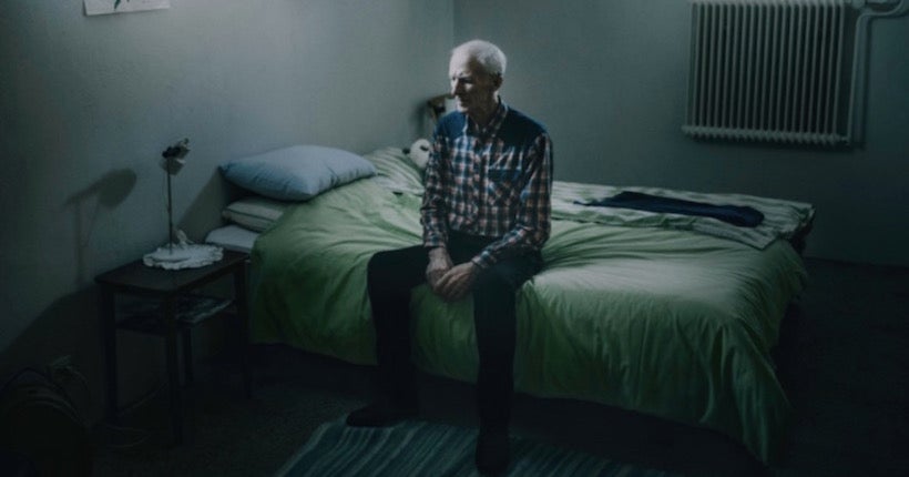 À travers son projet photo, Erik Simander aide son grand-père à faire le deuil de sa femme