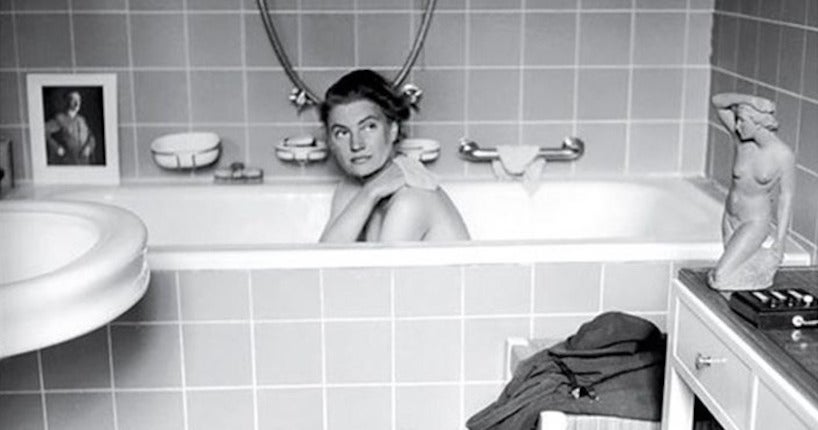 L’histoire derrière la photo de Lee Miller dans la baignoire d’Adolf Hitler