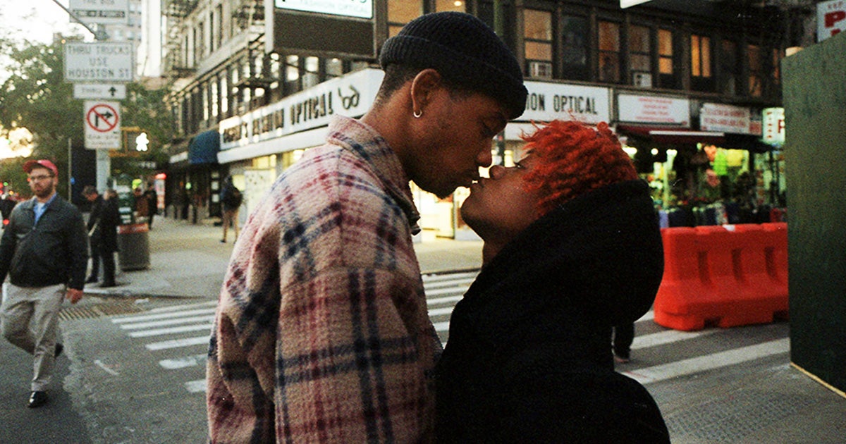 À New York, 13 photographes ont capturé l’amour à chaque coin de rue