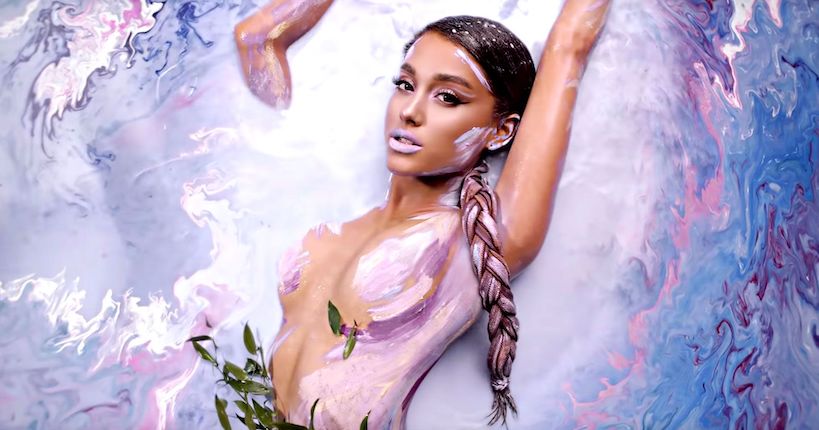 Un peintre russe accuse Ariana Grande de plagiat pour son clip "God is a Woman"