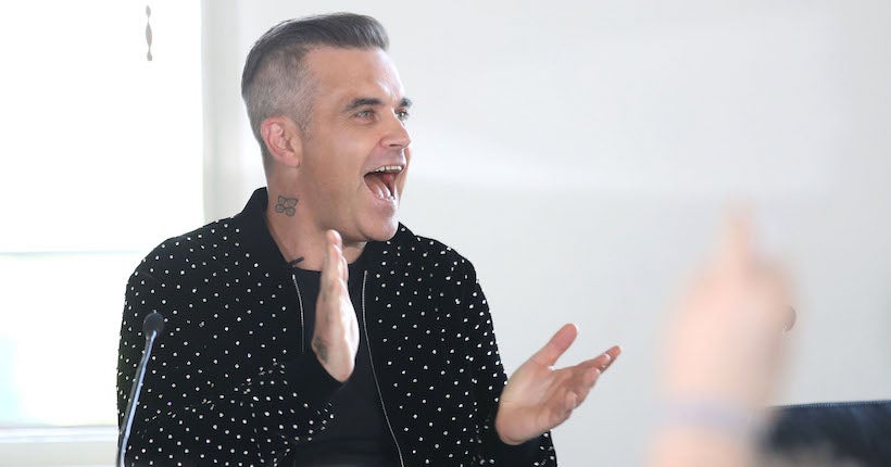 Le chanteur Robbie Williams fait aussi de la peinture