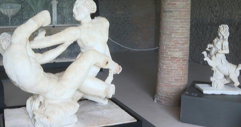 Phallus, seins et fesses à l’air : des statues de Pompéi exposées sans complexes