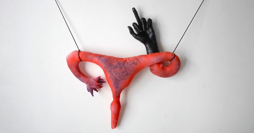 "Utérus doigt d’honneur" et "vagin ailé" : les œuvres intrigantes d’Annette Messager